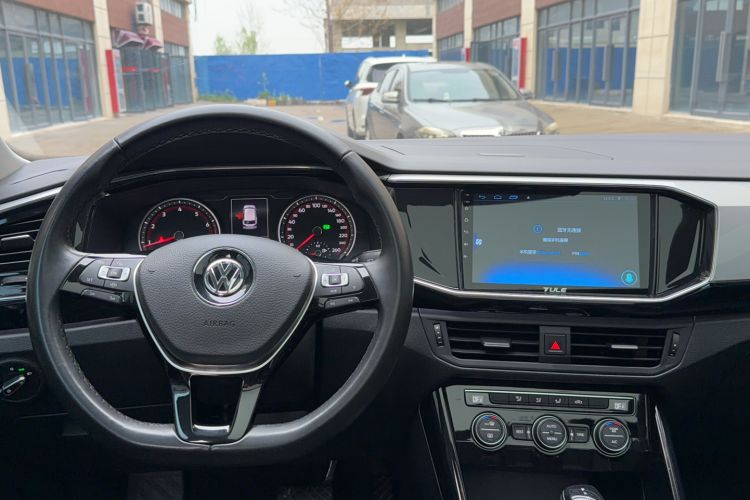Used Volkswagen Tayron 2019 330TSI Two-Wheel Drive Luxury Model China VI Standard Steering Wheel