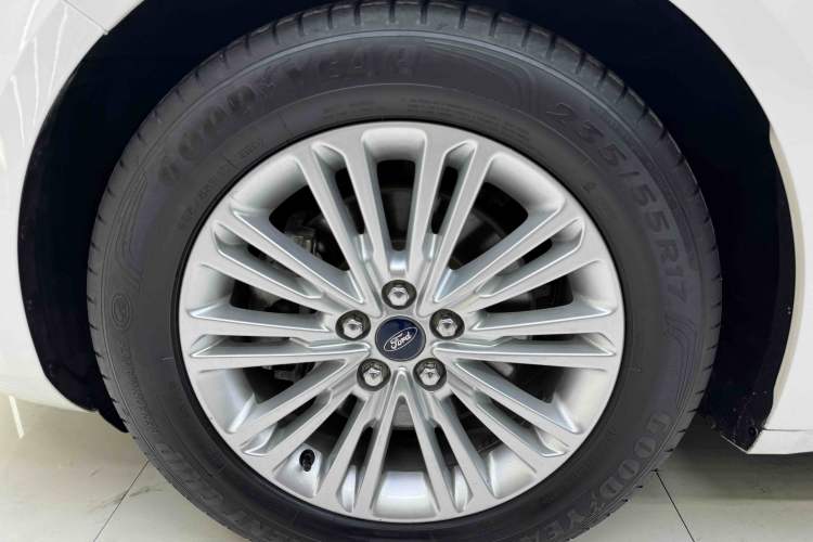 Used Ford Taurus 2017 EcoBoost 245 Fashion Edition Exterior 7