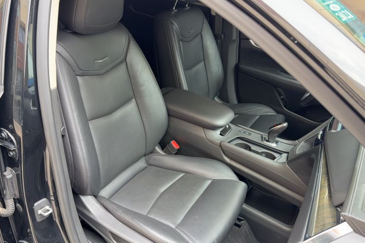 Used Cadillac XT5 2018 25T Luxury Model