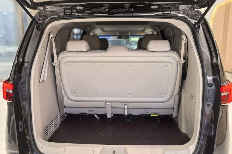 Used Buick GL8 2021 Land Cruiser Executive Class 652T Comfort Model
