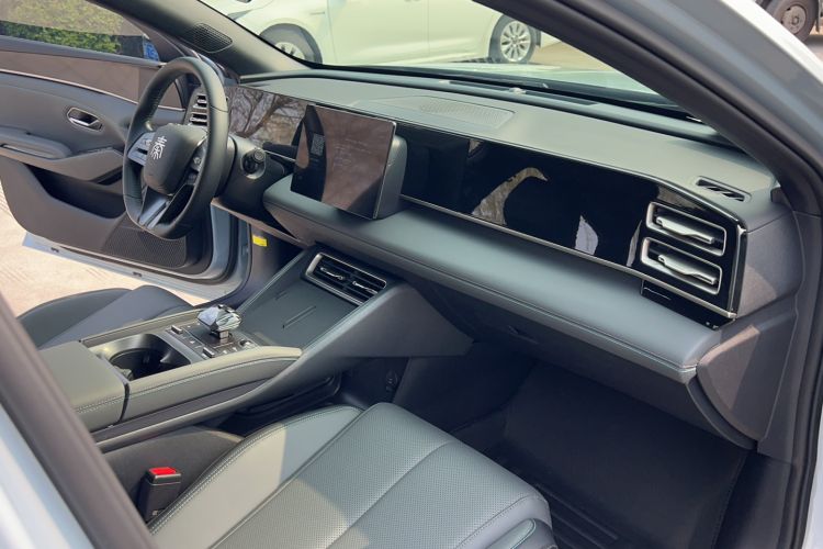 Used BYD Qin L 2024 DM-i 80KM Leading Model
