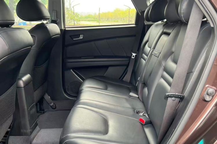 Used Luxgen U6 SUV 2016 1.8T Style Value Model Interior 2