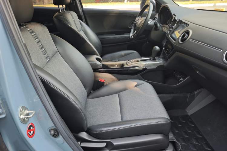 Used Honda XR-V 2019 220TURBO CVT Luxury Edition China VI Emission Standard
