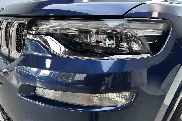 Used Jeep Grand Commander 2018 2.0T Four-Wheel Drive Smart Enjoyment Version China V Emission Standard