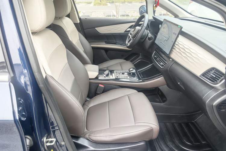 Used BYD Song MAX New Energy 2022 DM-i 105KM Flagship Model
