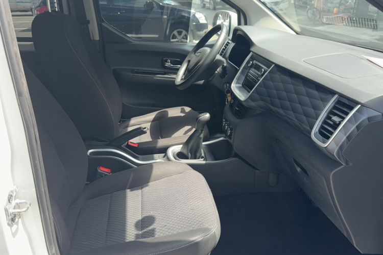 Used Jinbei Gold Hiace 2021 1.5L Passenger Vehicle Engineering Lion 5-Seater
