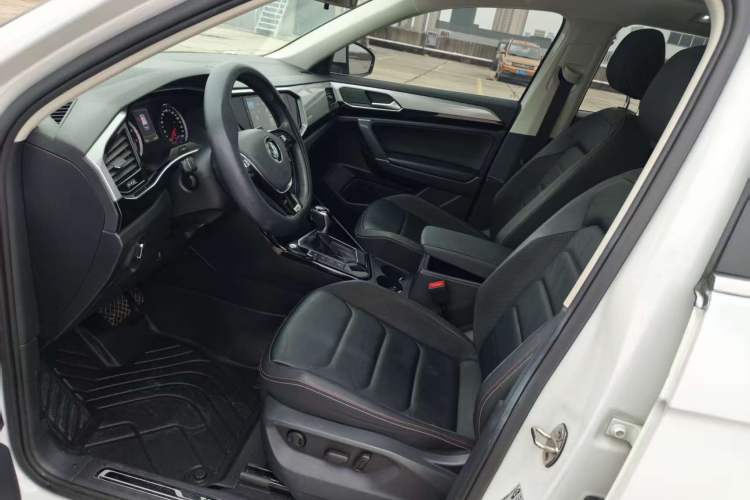 Used Volkswagen Tayron 2019 330TSI Two-Wheel-Drive Luxury Version China V Emission Standard