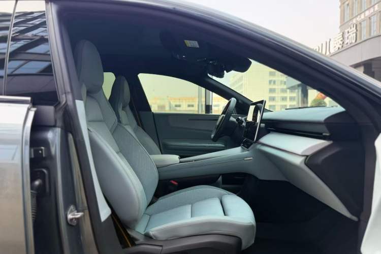 Used Polestar 4 2023 Single-Motor Long-Range PLUS