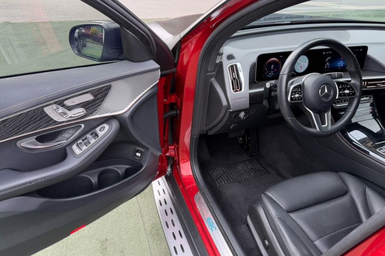 Used Mercedes-Benz EQC 2020 EQC 400 4MATIC Interior 1