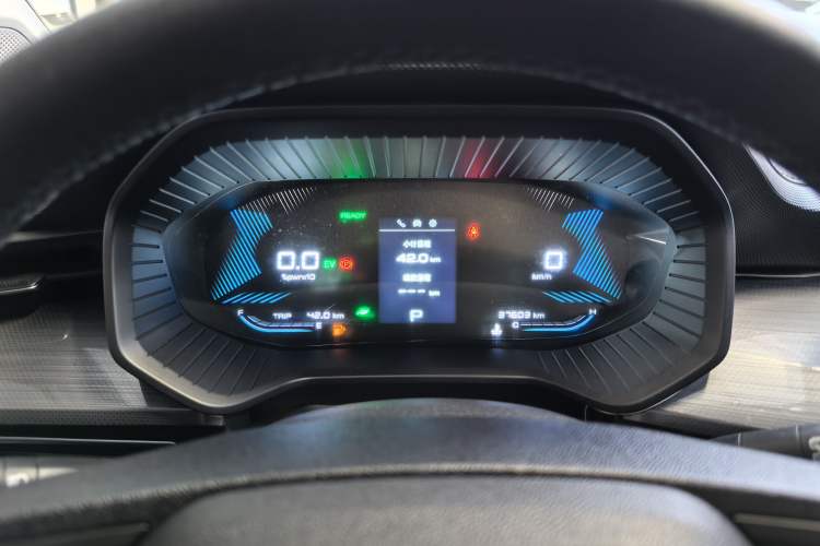 Used Wuling Asta 2022 2.0L DHT Electric-Speed Version Odometer Close Up