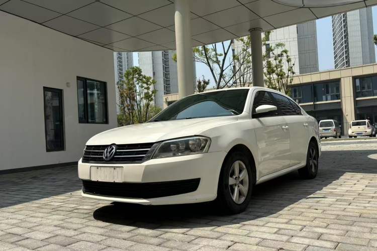 Used Volkswagen Lavida 2013 Revised Classic 1.6L Automatic Fashion Edition