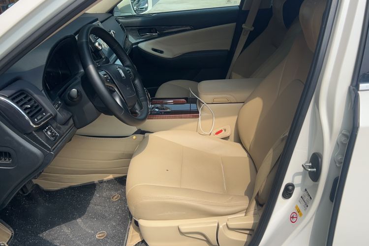 Used Toyota Crown 2015 2.5L Executive Edition
