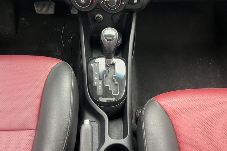 Used Kia K2 2012 Hatchback 1.4L Automatic Cool Edition
