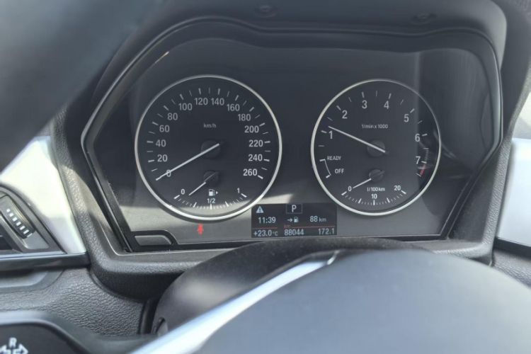 Used BMW X1 2016 sDrive18Li Fashion Model Odometer Close Up