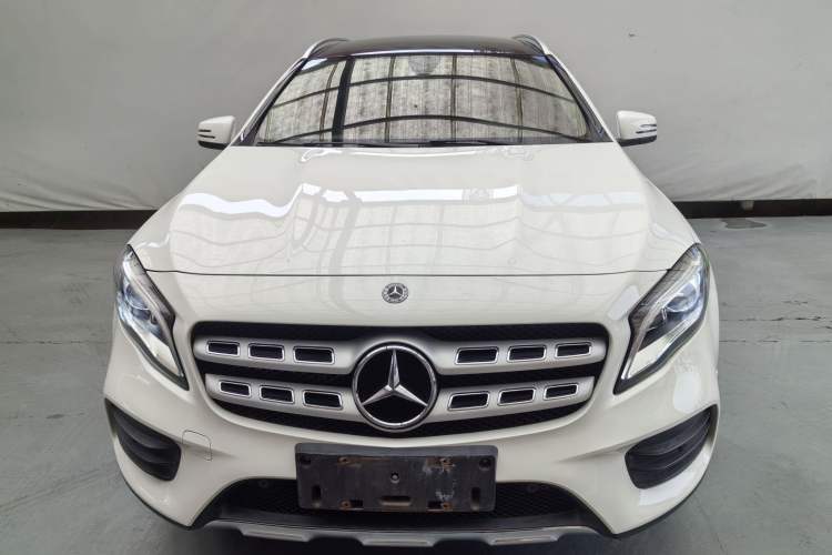 Used Mercedes-Benz GLA 2019 GLA 200 Fashion Model Exterior 3
