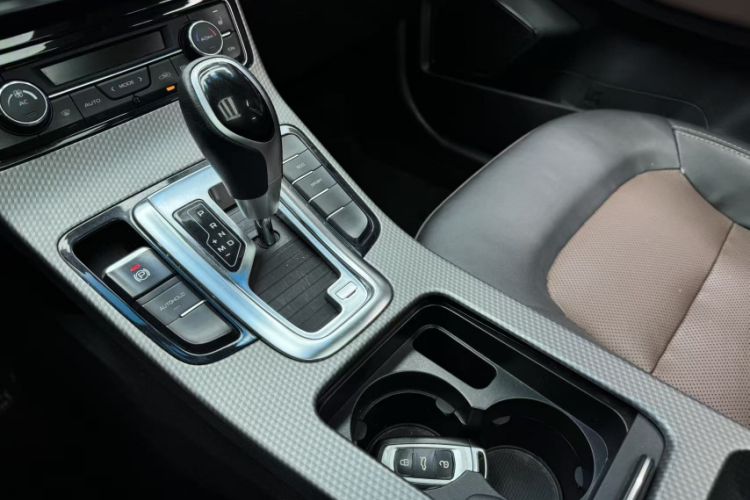 Used Geely Auto Emgrand GS 2016 Elegant Edition 1.3T Automatic ZhenShang Model Interior 6