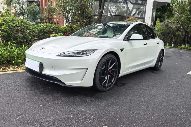 Used Tesla Model 3 2024 High-Performance All-Wheel-Drive Version