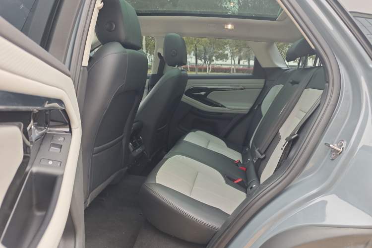 Used Land Rover Range Evoque 2020 249 PS R-DYNAMIC S First-Edition Sport Custom Edition
