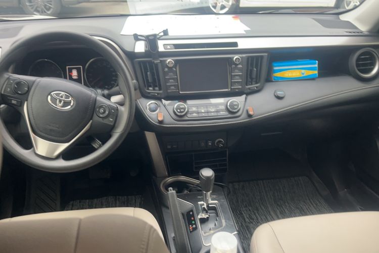 Used Toyota RAV4 2019 2.0L CVT Two-Wheel Drive Fashion X Limited Edition China VI Standard