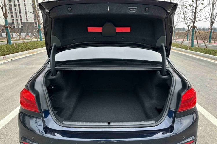 Used BMW 5 Series 2018 530Li Luxury Edition M Sport Package
