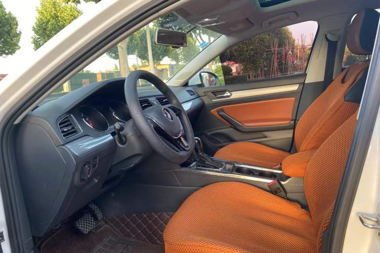 Used Volkswagen Lamando 2017 230TSI DSG Fashion Edition
