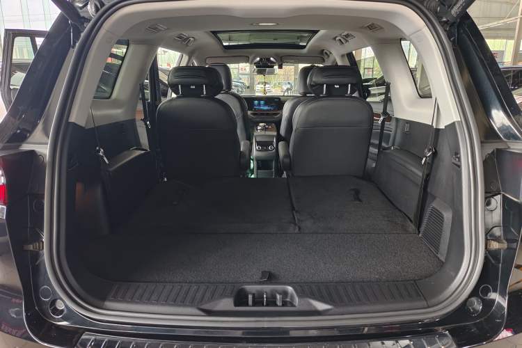 Used Ford Equator 2021 EcoBoost 225 Premier 6-Seater Interior 10