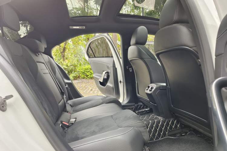 Used Mercedes-Benz A-Class 2020 A 220 L 4MATIC Sport Sedan Interior 2