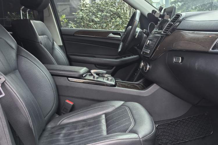 Used Mercedes-Benz GLS 2018 GLS 400 4MATIC Dynamic Model Interior 8