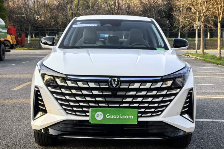 Used Changan UNI-Z New Energy 2024 Blue Whale Smart Electric iDD 125km Beyond Edition
