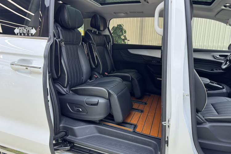 Used Roewe iMAX8 2021 400TGI Flagship Edition
