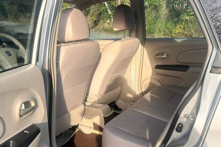 Used Venucia D50 2015 1.6L Automatic Fashion Edition
