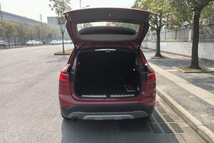 Used BMW X1 2019 sDrive18Li Premium Edition Trunk