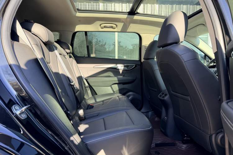 Used Buick Envision 2022 Encore Plus 652T Five-Seat Luxury Model
