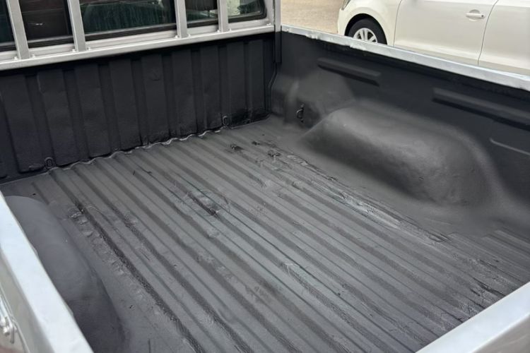 Used JMC Baodian 2016 2.8T New Value-Added Diesel Two-Wheel Drive Extended Cargo Basic Version JX493ZLQ4F
