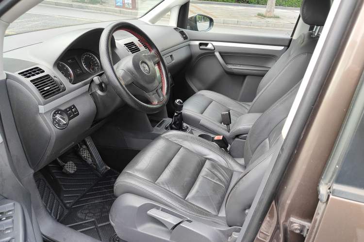 Used Volkswagen Touran 2013 1.4T Manual Comfort Edition 5-Seater
