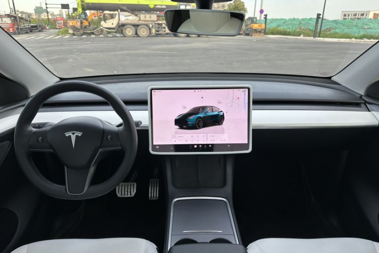 Used Tesla Model Y 2021 Performance High-Performance All-Wheel-Drive Version Interior 1