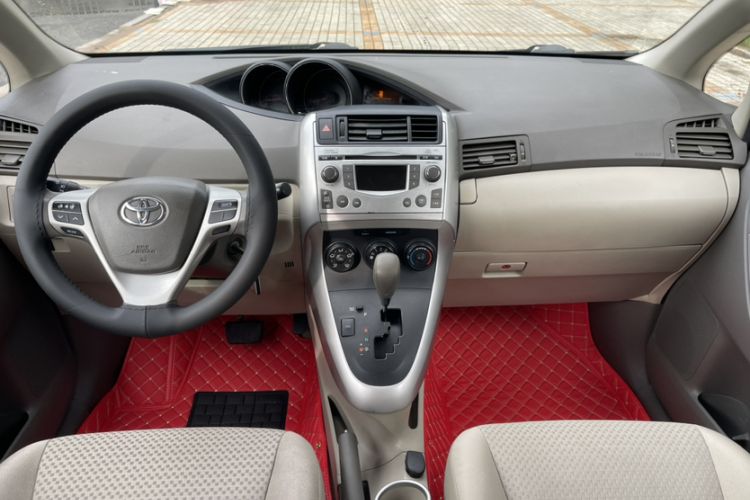 Used Toyota Verso 2014 Starlight 180E CVT Elite Edition