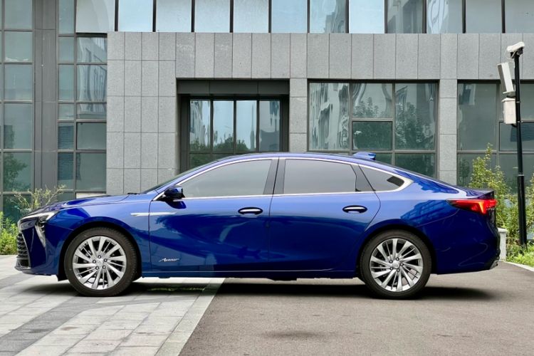 Used Buick LaCrosse 2025 Platinum Avia Edition