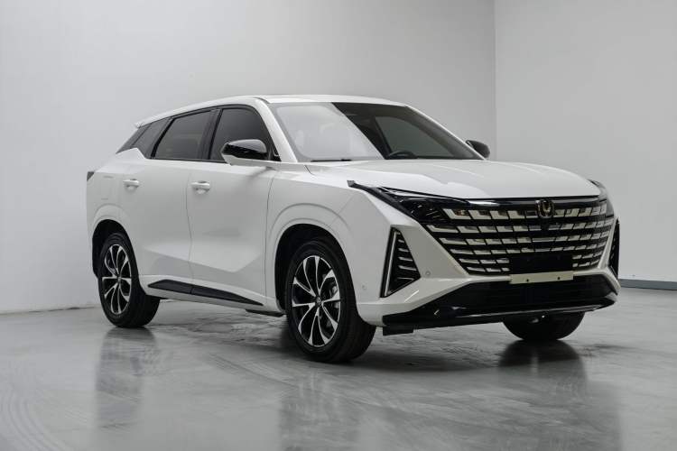 Used CHANGAN UNI-Z New Energy 2024 Blue Whale Smart Electric iDD 125km Excellence Model Exterior 3