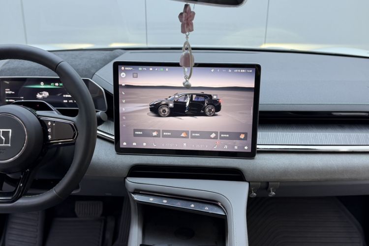 Used Zeekr 001 2023 WE Edition 86 kWh Interior 2