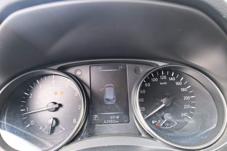 Used Nissan Qashqai 2022 2.0L CVT XV Smart Enjoyment Version Odometer Close Up