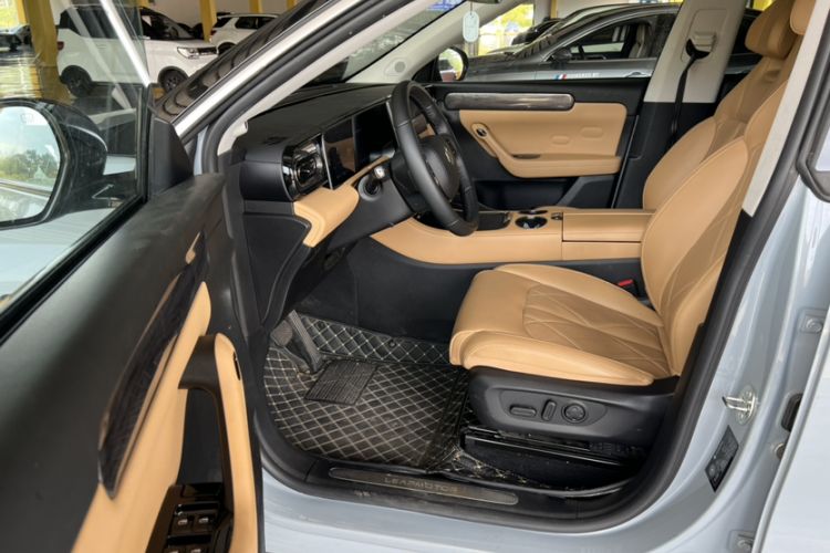 Used Leapmotor C11 2024 Range-Extended 300 Luxury Edition