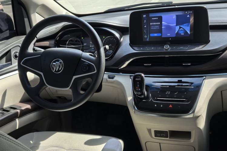 Used Buick GL8 2023 Land Executive Class Comfort Model Interior 1