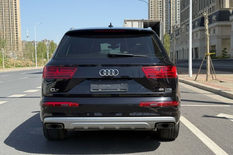 Used Audi Q7 2019 55 TFSI Technology Edition Exterior 9
