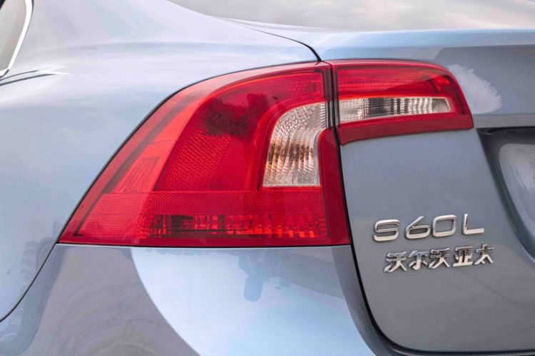 Used Volvo S60 2018 S60L T4 Smart & Ambitious Edition
