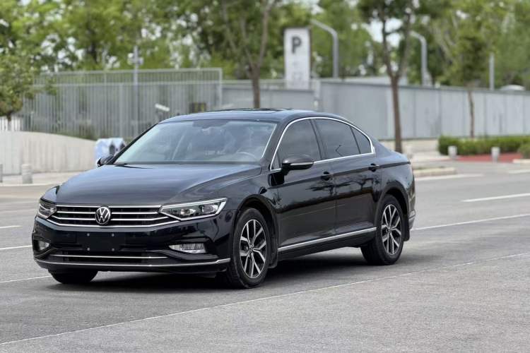 Used Volkswagen Magotan 2020 330TSI DSG Leading Model Guazi used car, China used car export, Used car for sale, Used cars, Cheapest cars for sale