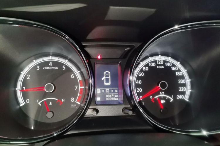 Used Venucia T70X 2015 2.0L CVT SmartFun Sport Edition