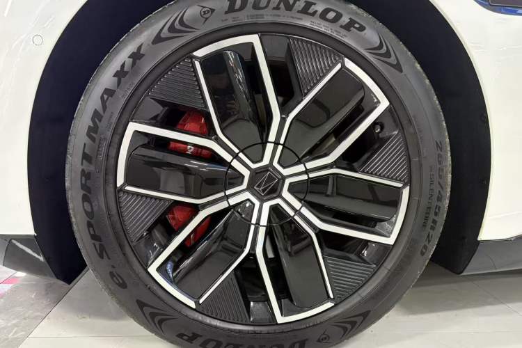 Used Avatr 12 2025 Max Extended-Range Edition
