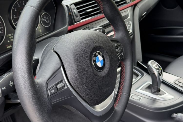 Used BMW 3 Series 2014 320i Sport Design Package