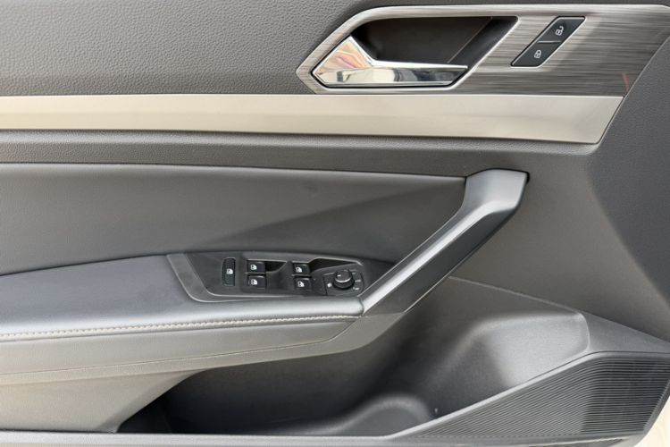 Used Volkswagen Lavida 2022 280TSI DSG Comfort Edition Interior 4